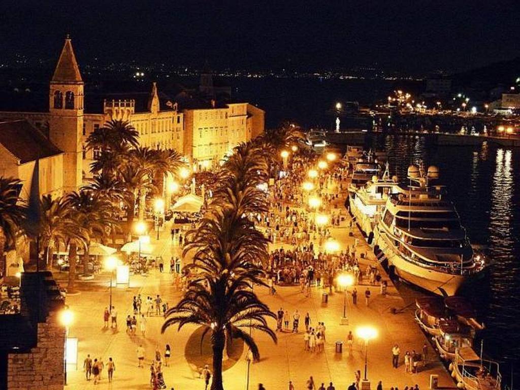 Apartments Belas Trogir Exterior foto