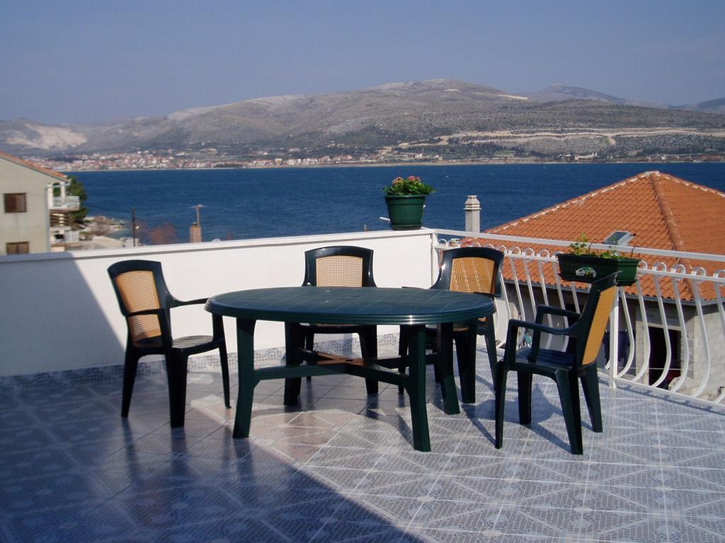 Apartments Belas Trogir Exterior foto