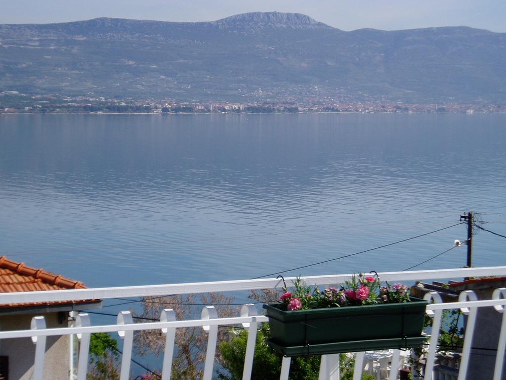 Apartments Belas Trogir Exterior foto